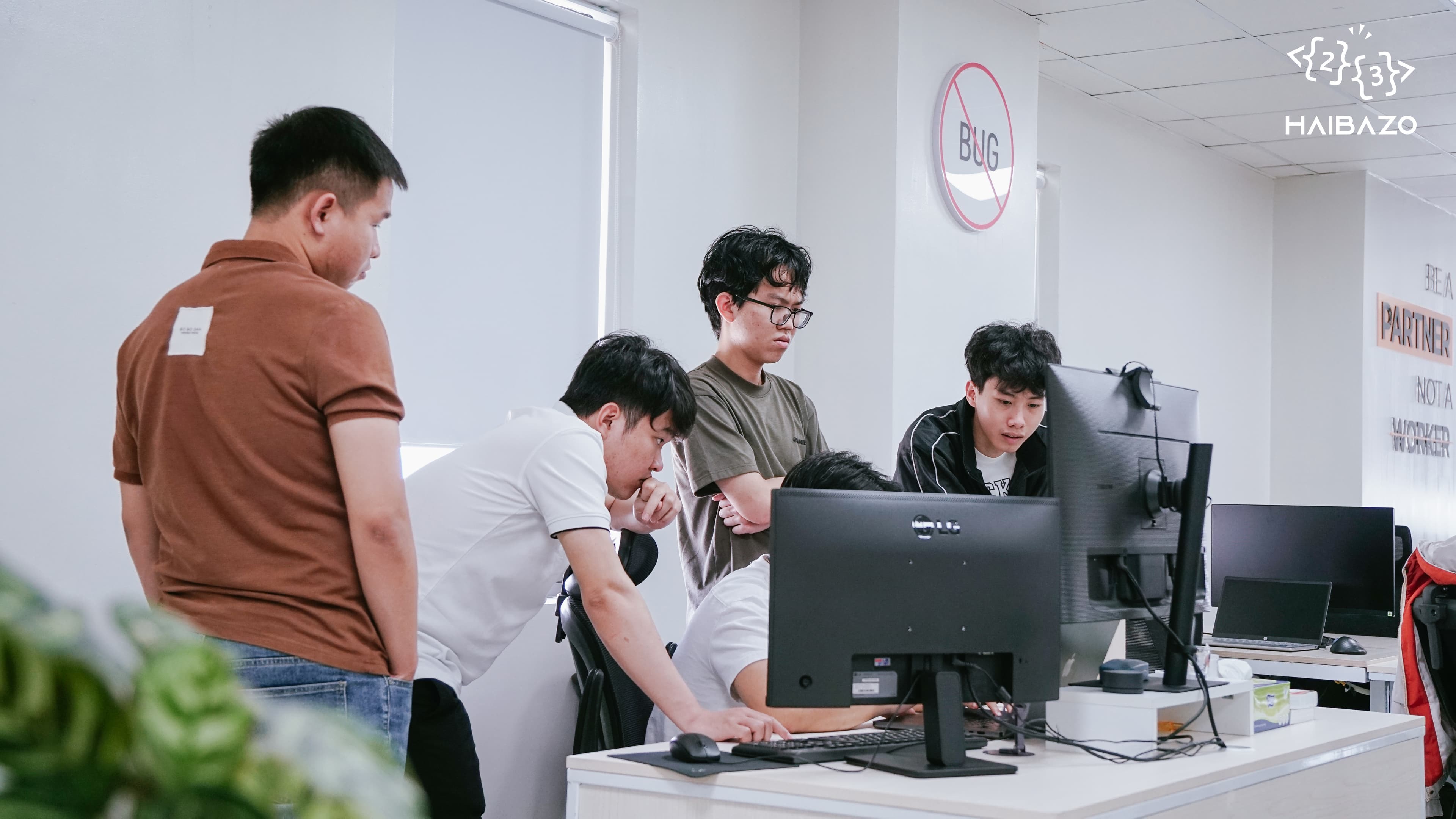 HAIBAZO team collaboration